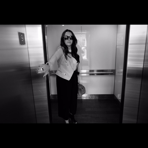 Meet your Posher, Sydney - Picture 2 of 4